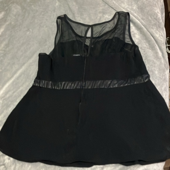 Torrid Formal Black Sleeveless Shirt size 2 - Picture 2 of 4